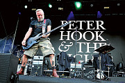 Peter Hook & The Light