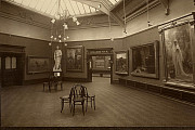 Historic image of a gallery from 1915